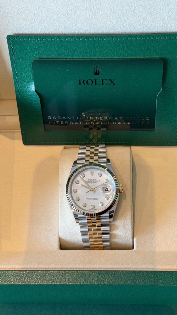 Rolex Datejust 126233 Oyster Stainless Steel Mother of Pearl Diamond 36mm Fluted Bezel | Diamond Dial | Oyster Bracelet | Two-Tone Lüks Saat İlanı