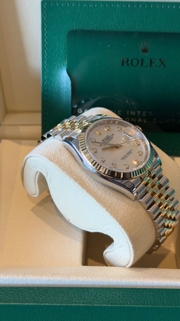 Rolex Datejust 126233 Oyster Stainless Steel Mother of Pearl Diamond 36mm Fluted Bezel | Diamond Dial | Oyster Bracelet | Two-Tone (2026) Lüks Saat İlanı - Görsel 2