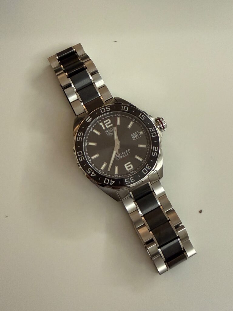TAG Heuer Formula 1 Calibre 5 Automatic GMT (2024) Lüks Saat İlanı - Görsel 4
