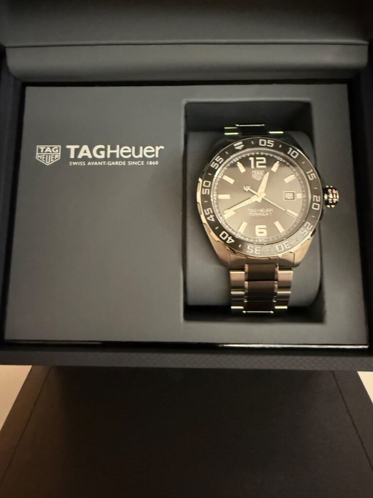 TAG Heuer Formula 1 Calibre 5 Automatic GMT (2024) Lüks Saat İlanı - Görsel 3